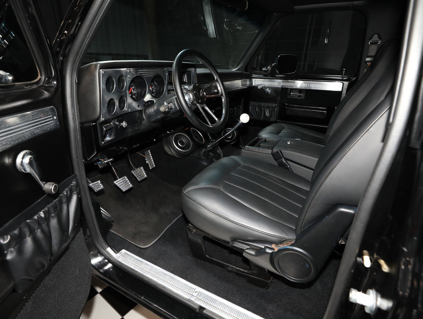 Used 1987 Chevrolet Blazer 4WD image 3