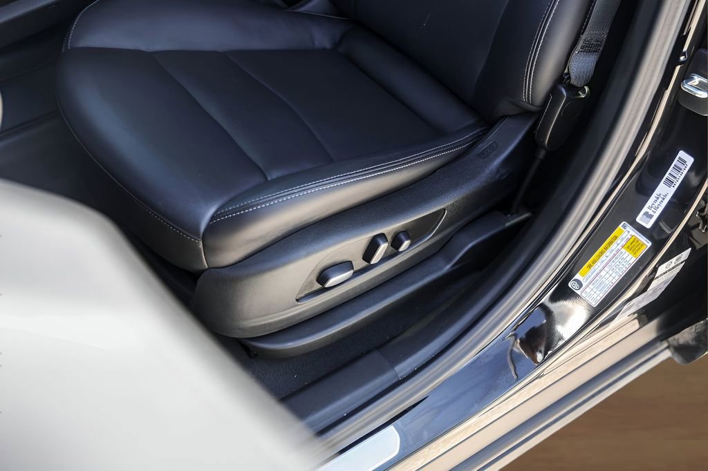 Certified 2023 Cadillac XT6 Sport w/ Technology Package image 8