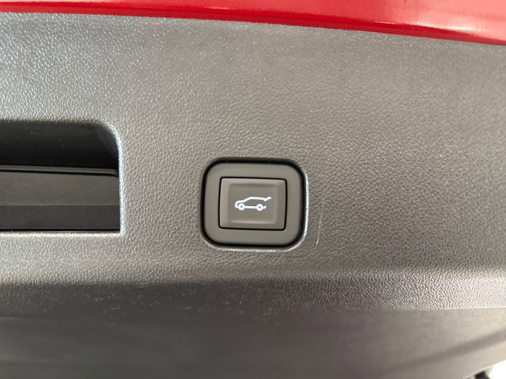 New 2026 Chevrolet Traverse RS w/ LPO, Floor Liner Package AWD/4WD image 49