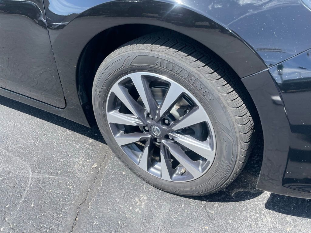 Used 2017 Nissan Altima 2.5 SV FWD image 3