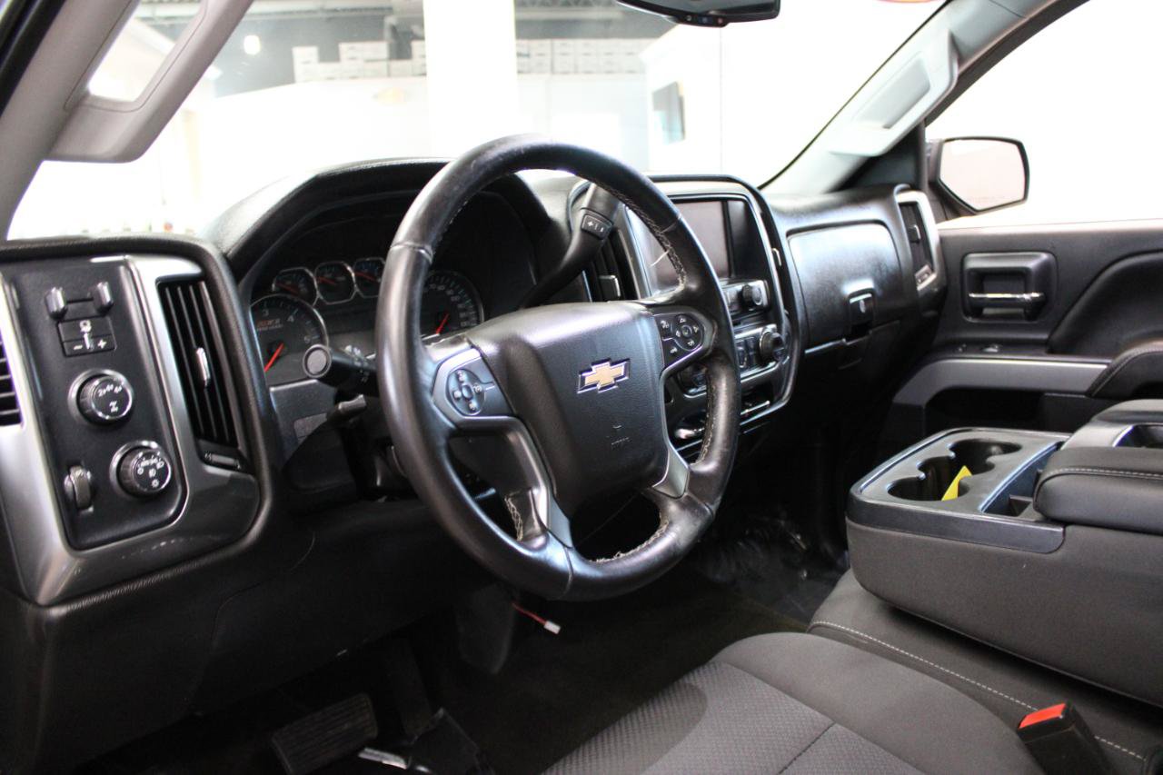 Used 2018 Chevrolet Silverado 2500 LT w/ LT Convenience Package AWD/4WD image 9