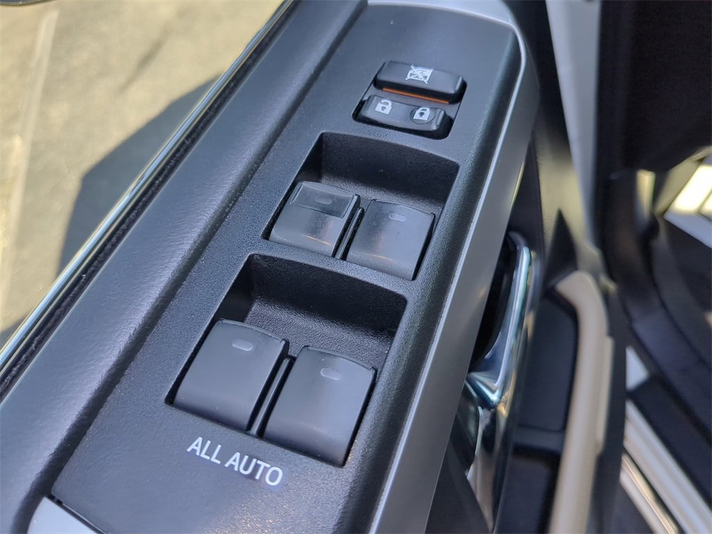 Used 2018 Toyota 4Runner Limited image 18