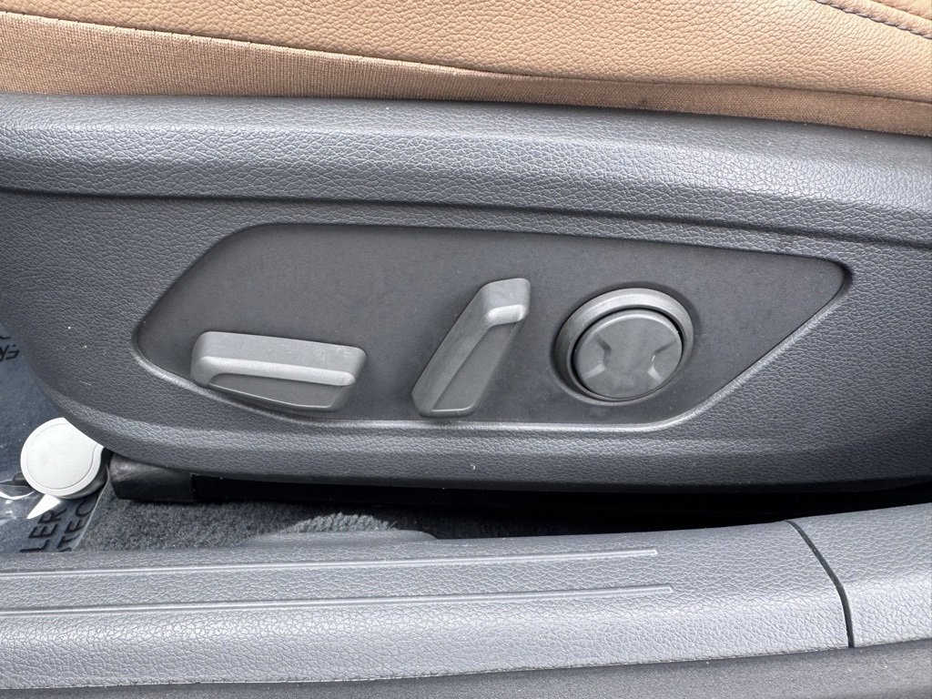 Used 2021 Hyundai Sonata Limited w/ Winter Weather Package image 21