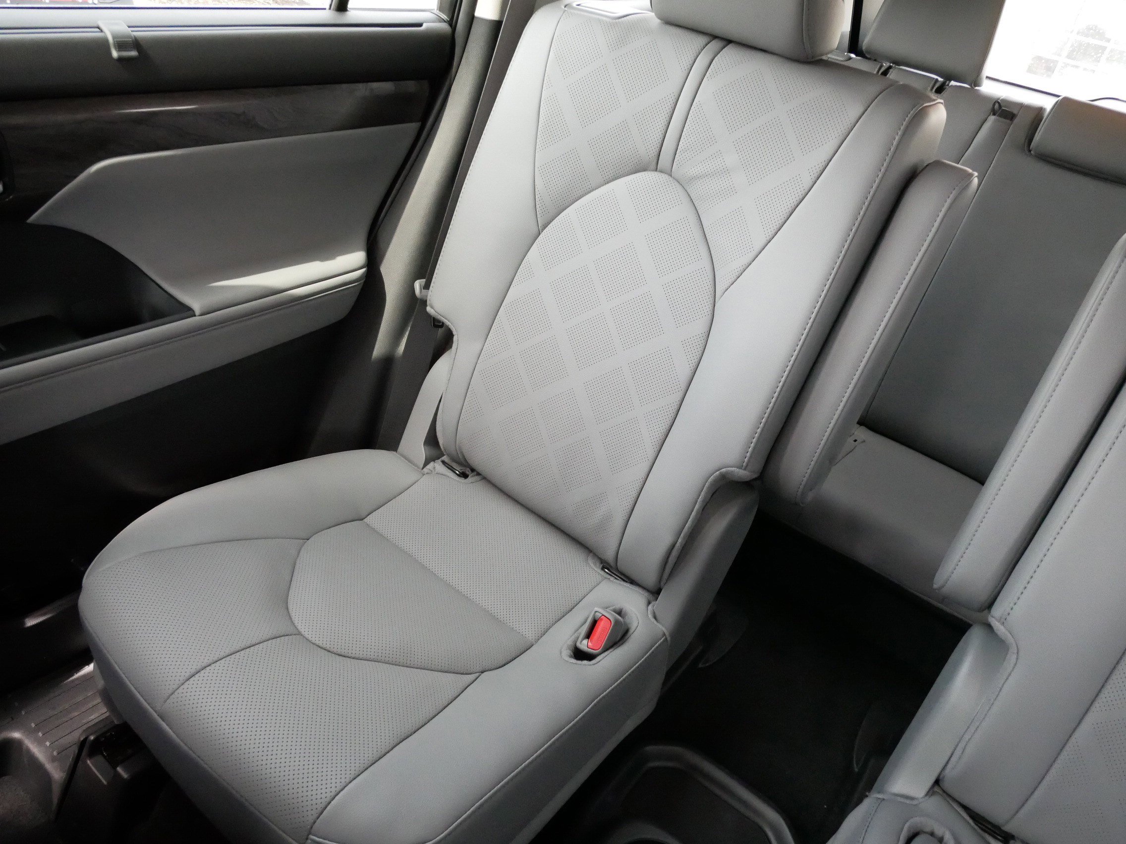 Certified 2026 Toyota Highlander Platinum AWD/4WD image 12