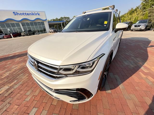 Used 2022 Volkswagen Tiguan SEL R-Line AWD/4WD image 27