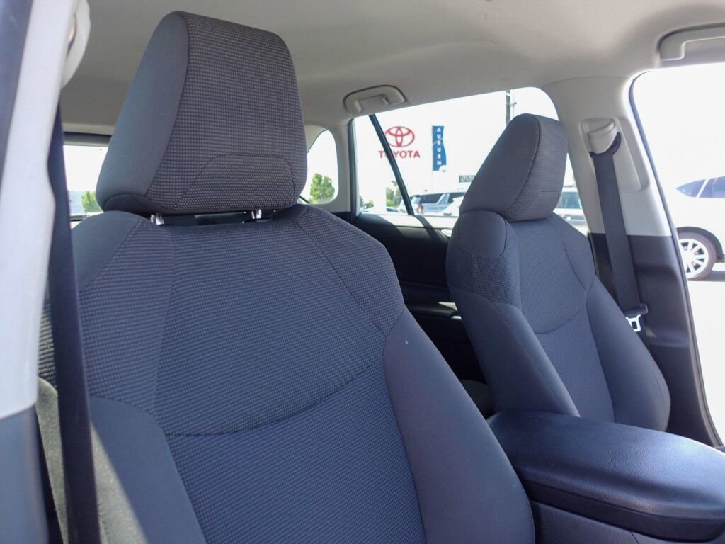 Certified 2019 Toyota RAV4 LE image 15