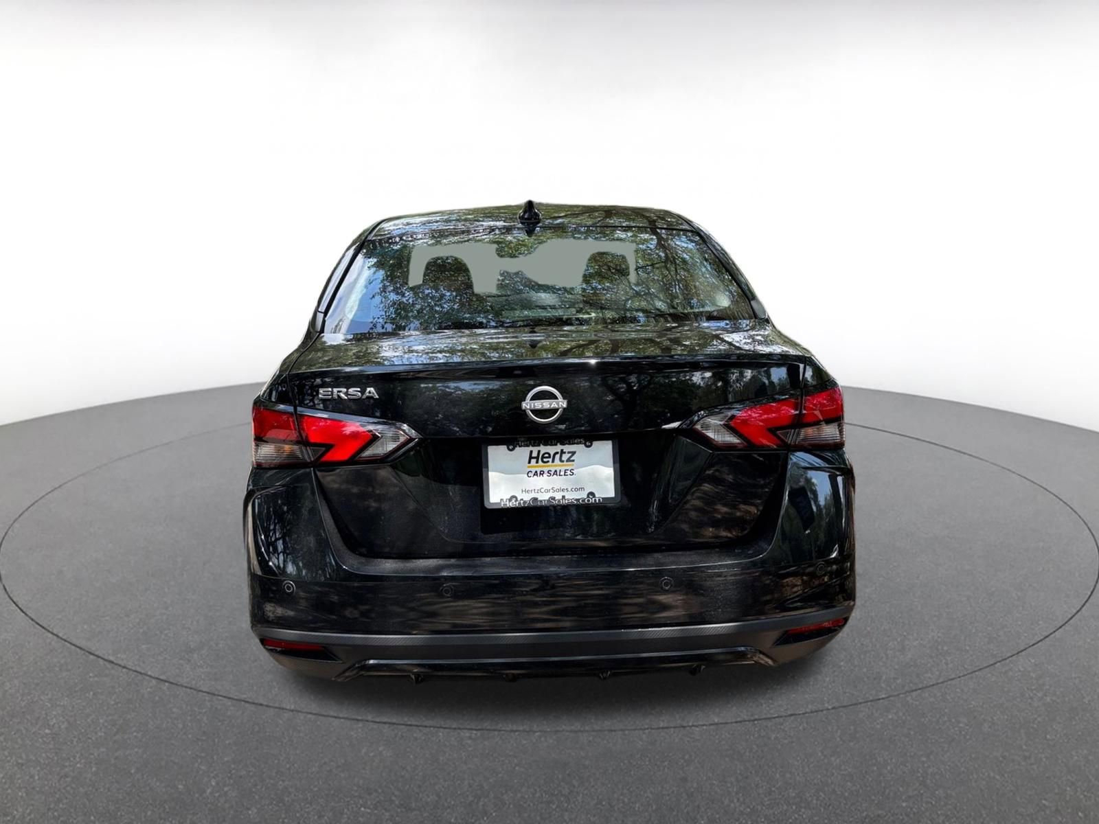 Used 2025 Nissan Versa SV FWD image 6