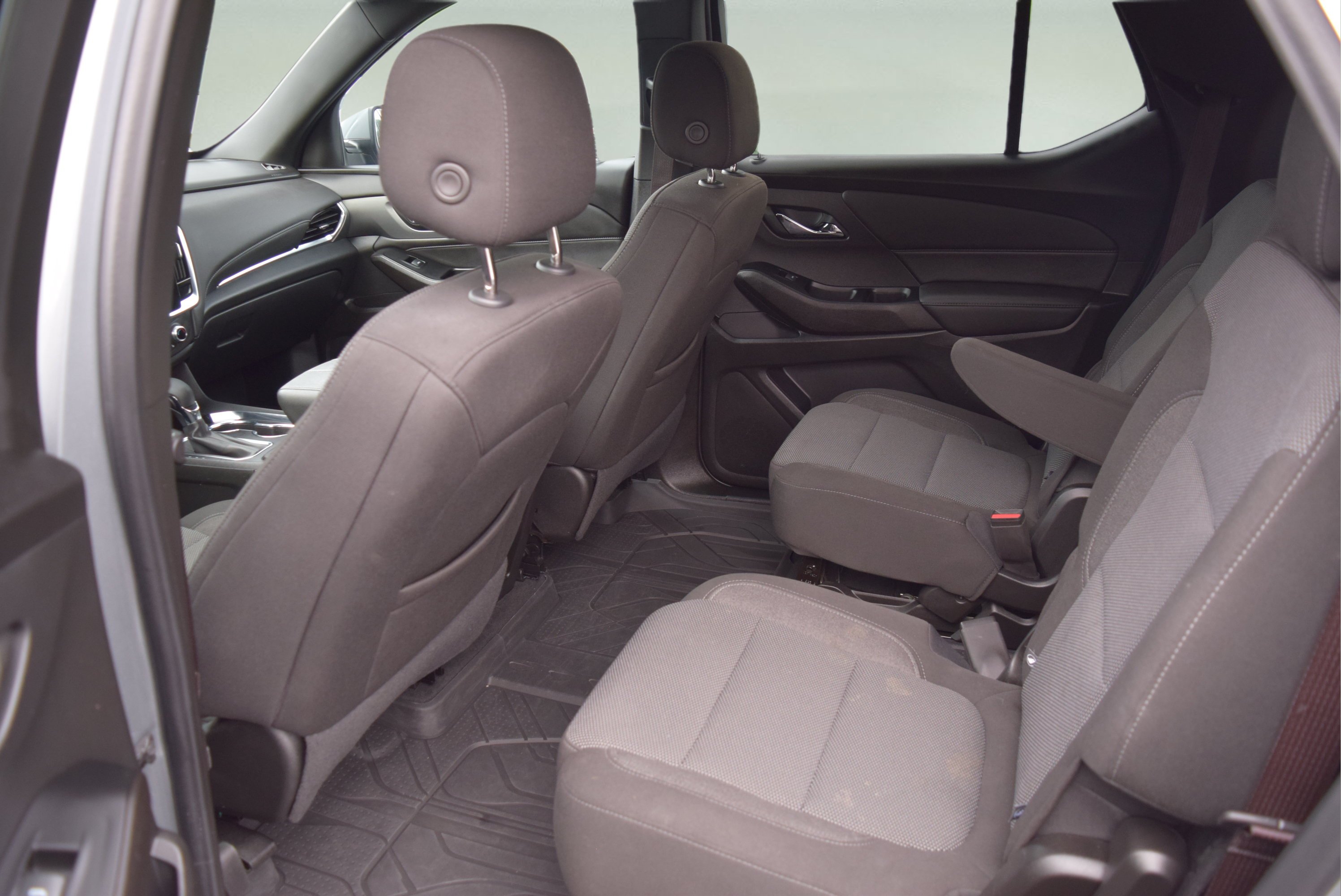 Used 2023 Chevrolet Traverse LT w/ LPO, Floor Liner Package AWD/4WD image 8