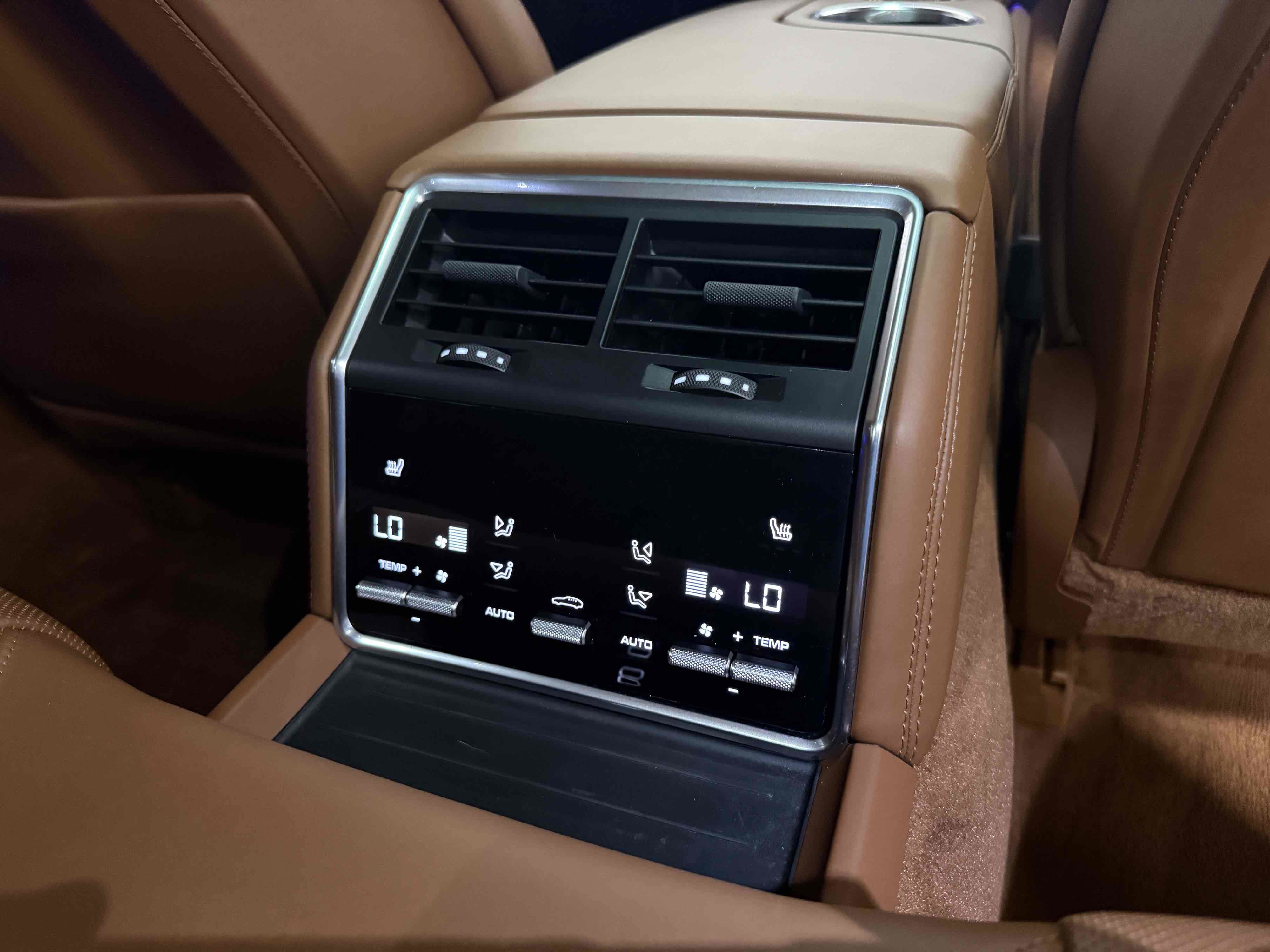 Used 2022 Porsche Panamera Platinum Edition RWD image 87