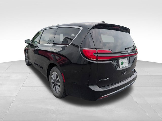 Used 2024 Chrysler Pacifica Limited FWD image 5
