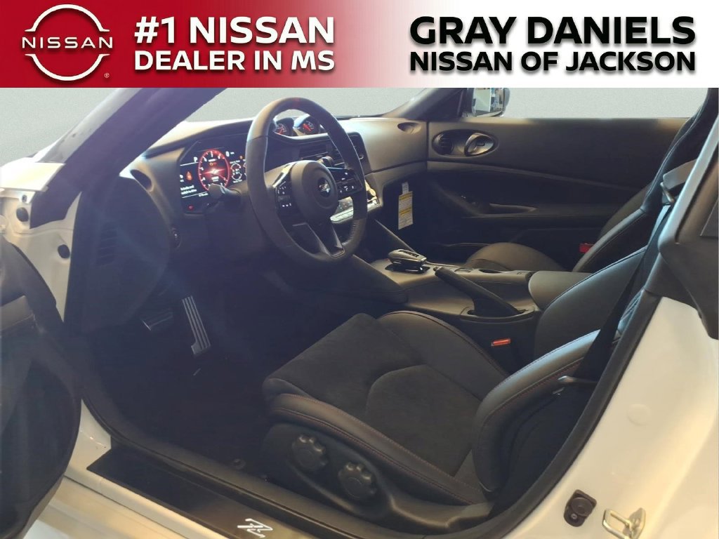 New 2026 Nissan Z NISMO w/ Floor Mat Package RWD image 27
