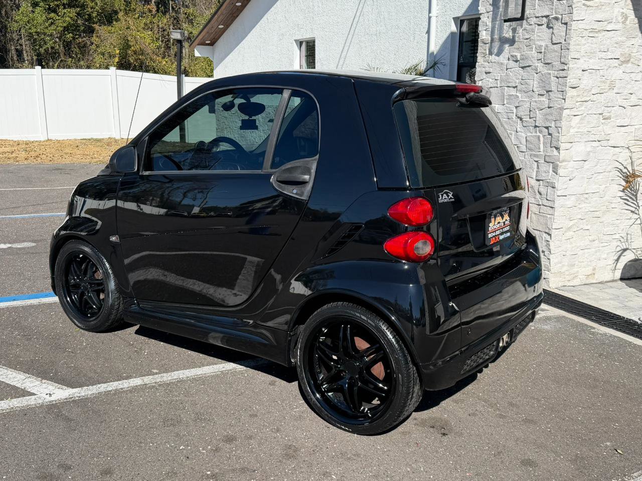 Used 2013 smart fortwo passion image 10