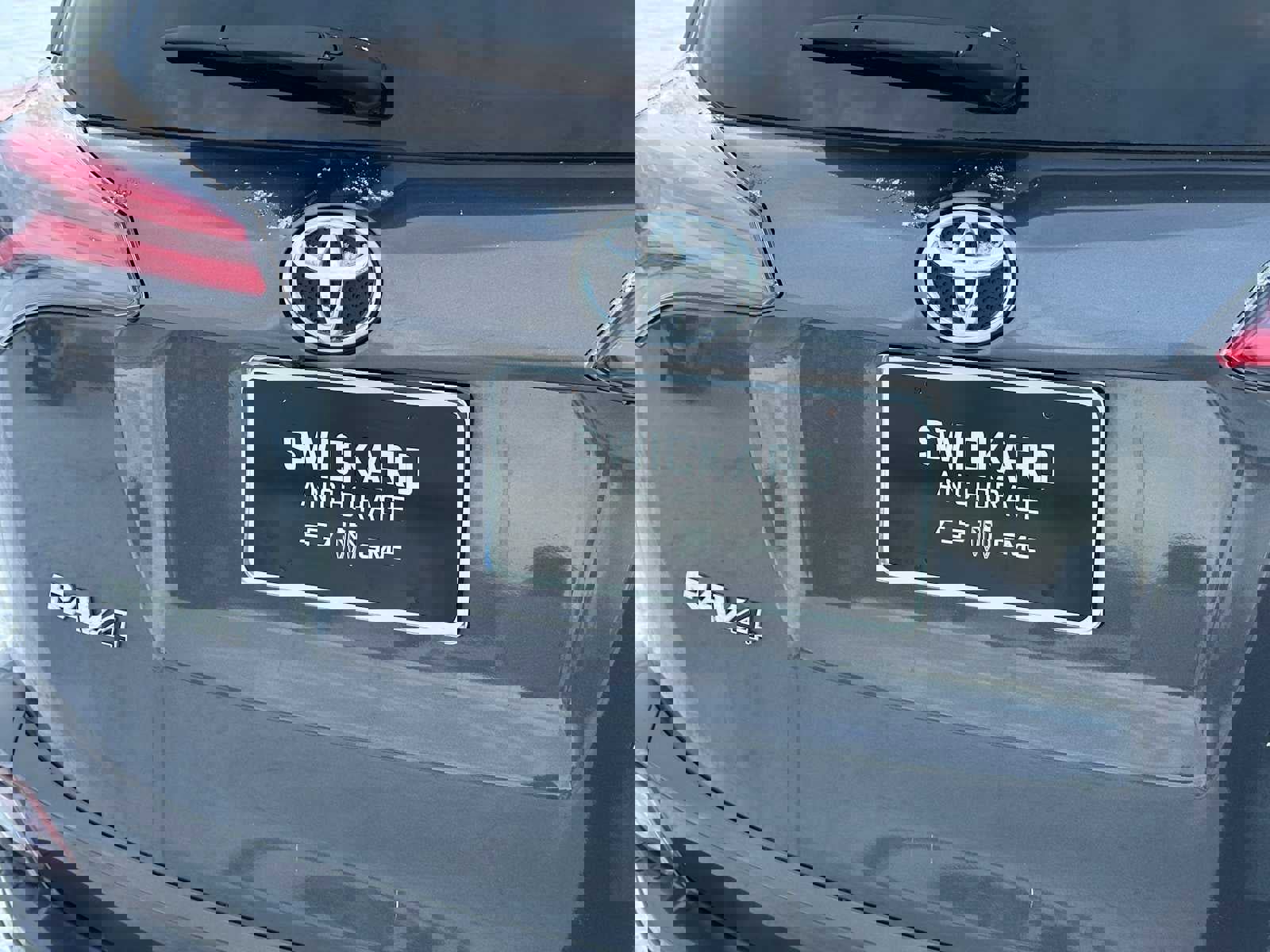 Used 2017 Toyota RAV4 Limited image 13