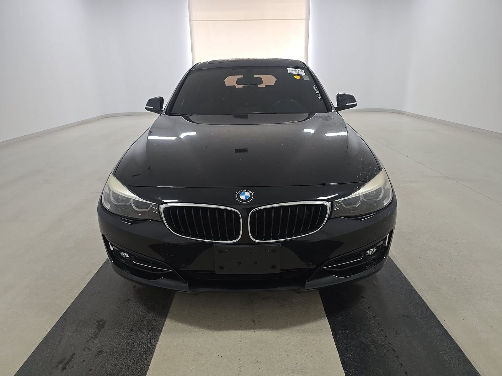 Used 2018 BMW 330i Gran Turismo xDrive AWD/4WD image 2