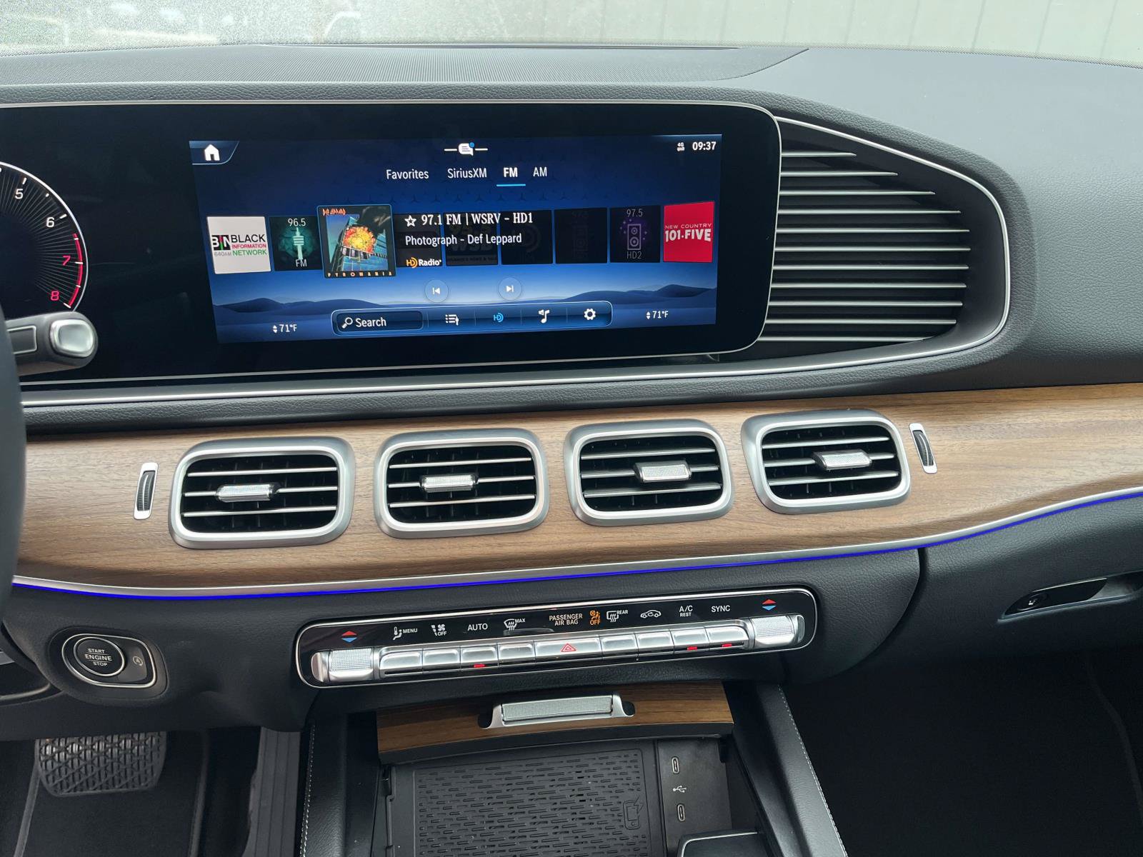 Certified 2025 Mercedes-Benz GLE 350 4MATIC image 29