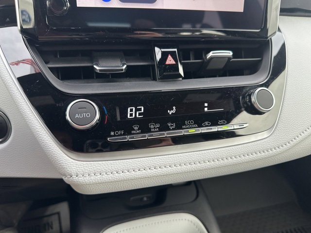 Used 2025 Toyota Corolla SE image 37