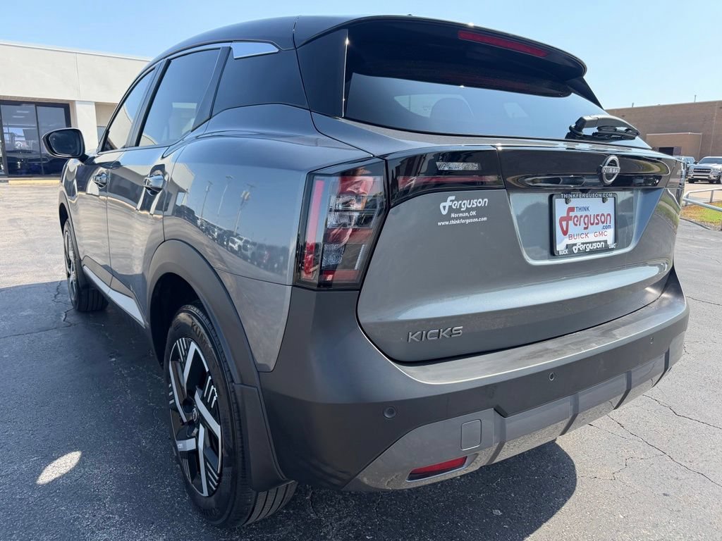 Used 2025 Nissan Kicks SV FWD image 13