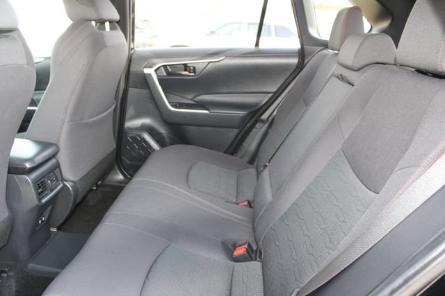 Used 2021 Toyota RAV4 SE w/ Weather & Moonroof Package AWD/4WD image 38