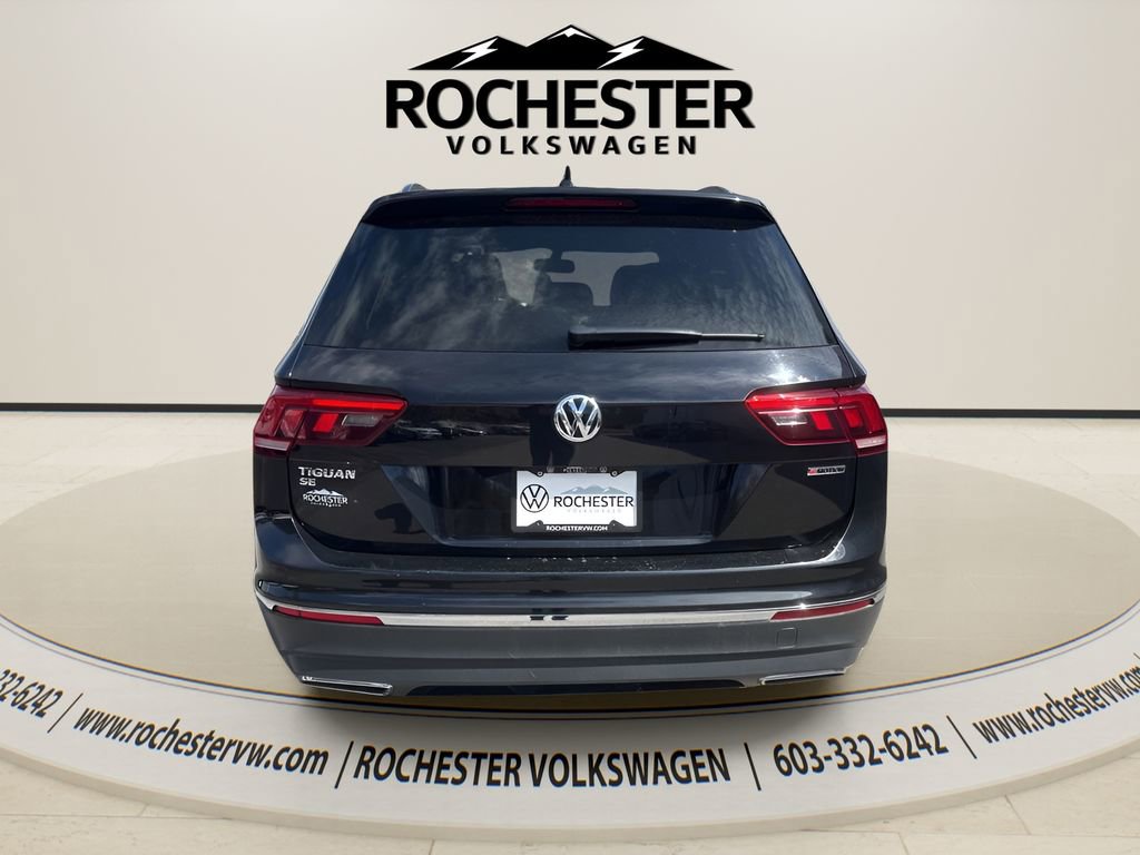 Used 2020 Volkswagen Tiguan SE w/ Panoramic Sunroof Package image 5