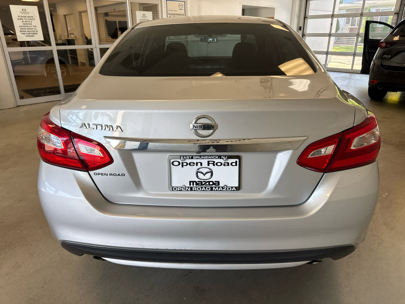 Used 2017 Nissan Altima 2.5 S w/ Power Driver Seat Package FWD image 6