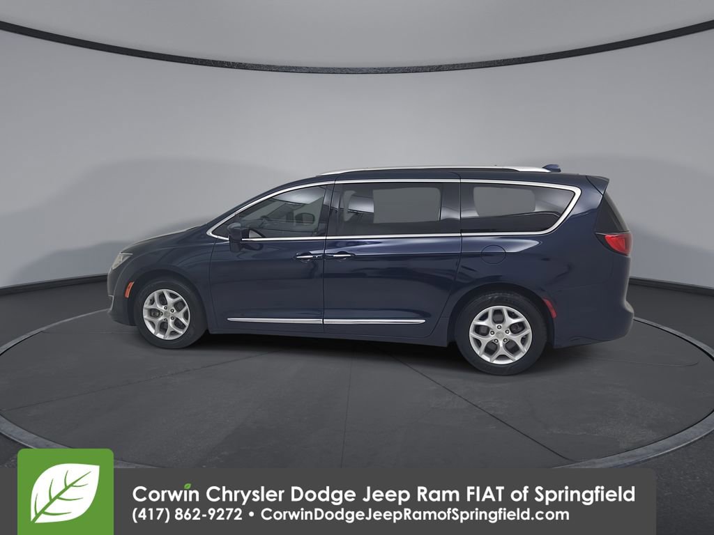 Used 2017 Chrysler Pacifica Touring-L Plus image 9