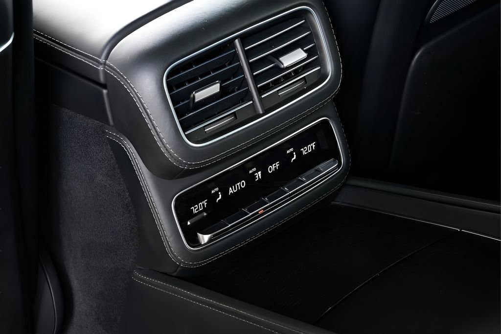 Used 2023 Mercedes-Benz Maybach GLS 600 4MATIC image 50