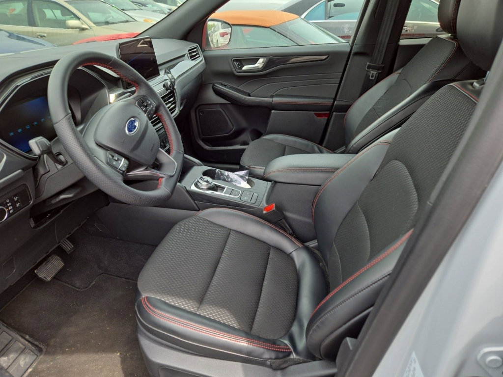 Used 2026 Ford Escape ST-Line AWD/4WD image 9