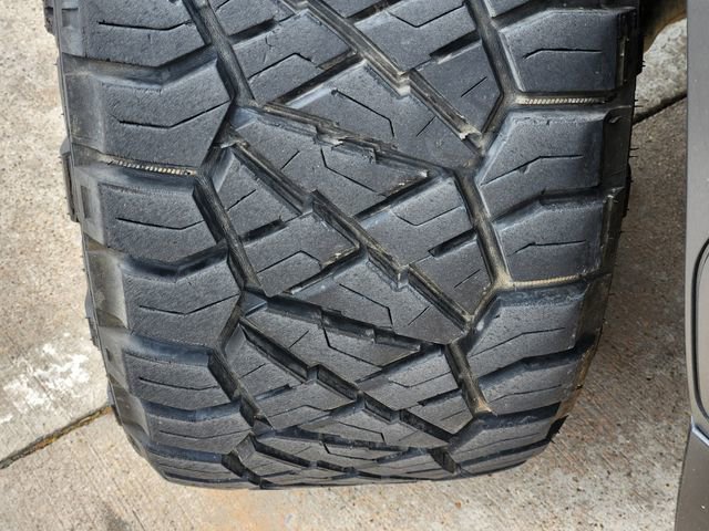 Used 2020 GMC Sierra 1500 AT4 w/ AT4 Premium Package image 11