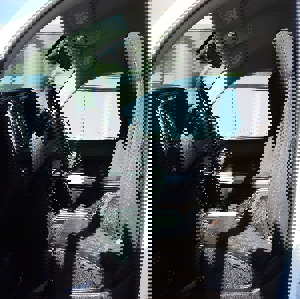 Used 2022 Chevrolet Colorado LT w/ Fleet Safety Package image 32