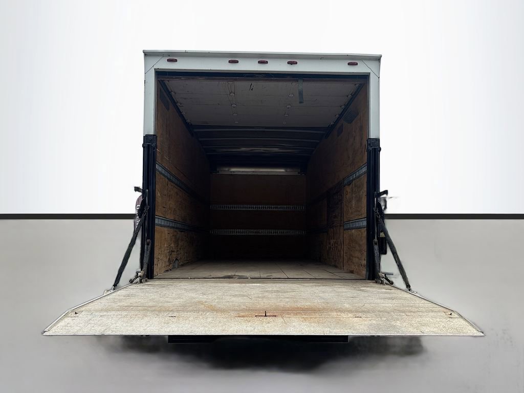 Used 2019 Isuzu NQR RWD image 17