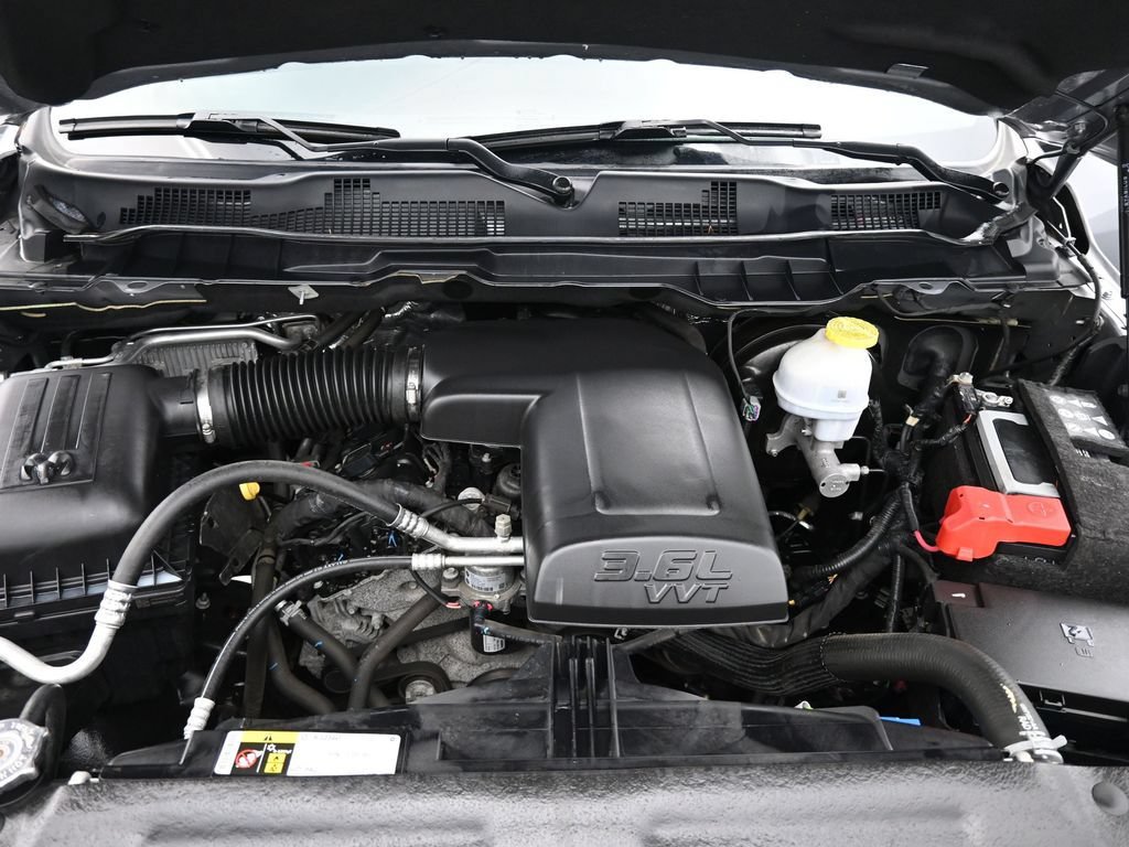Used 2024 RAM 1500 Classic SLT AWD/4WD image 14