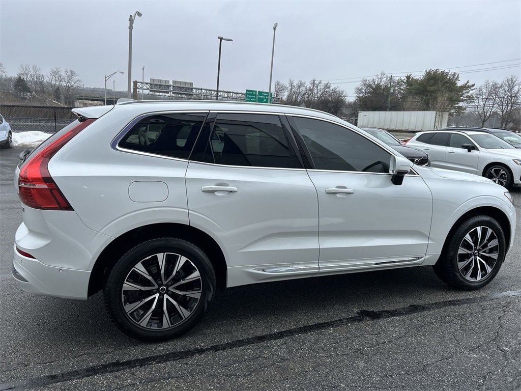 Certified 2023 Volvo XC60 B5 Plus w/ Climate Package image 9