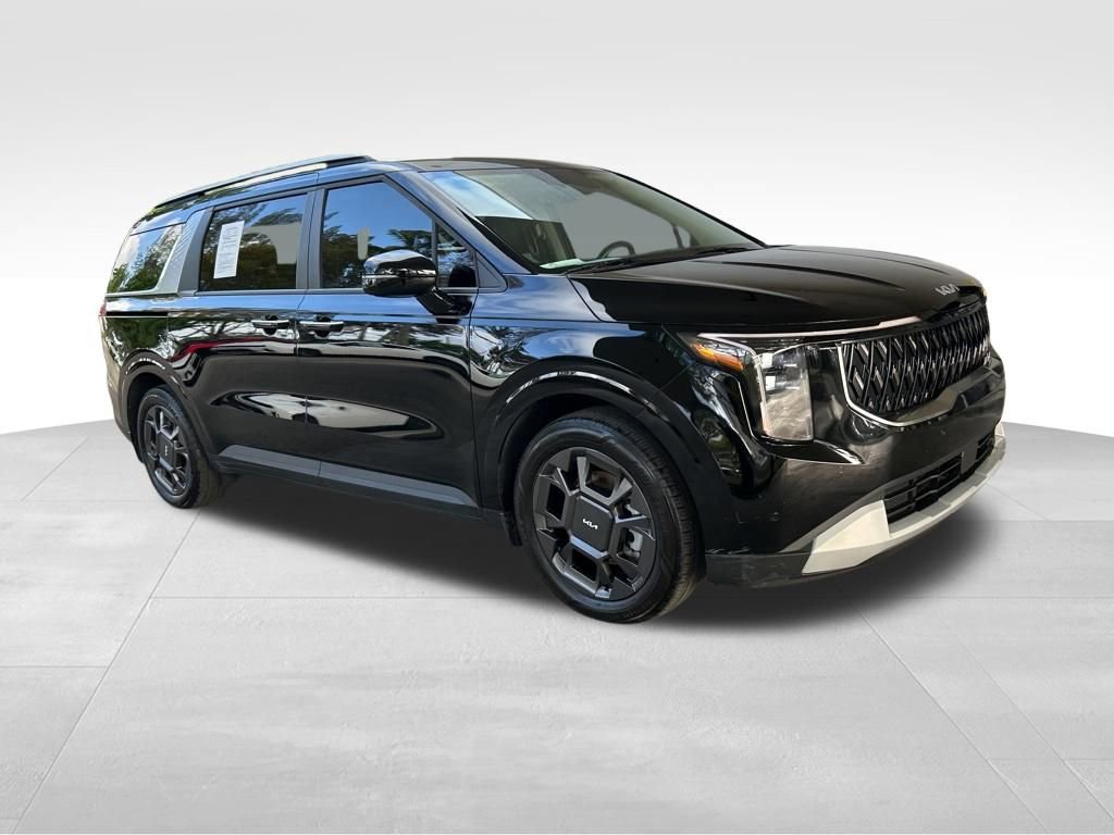 Used 2025 Kia Carnival EX image 2
