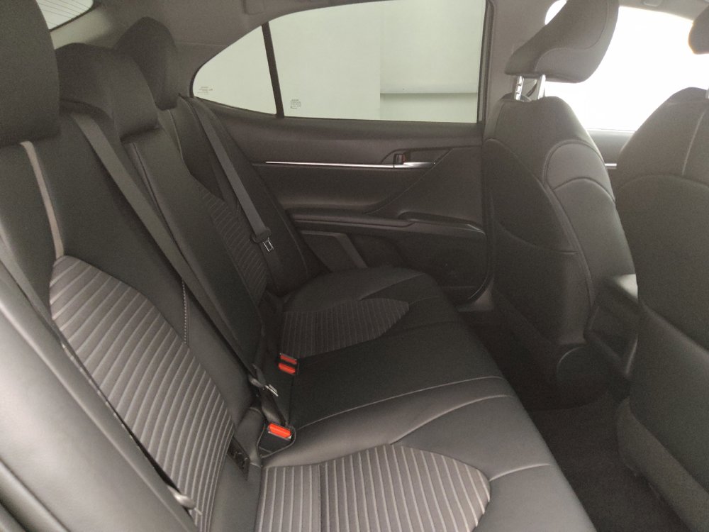 Used 2022 Toyota Camry SE FWD image 19