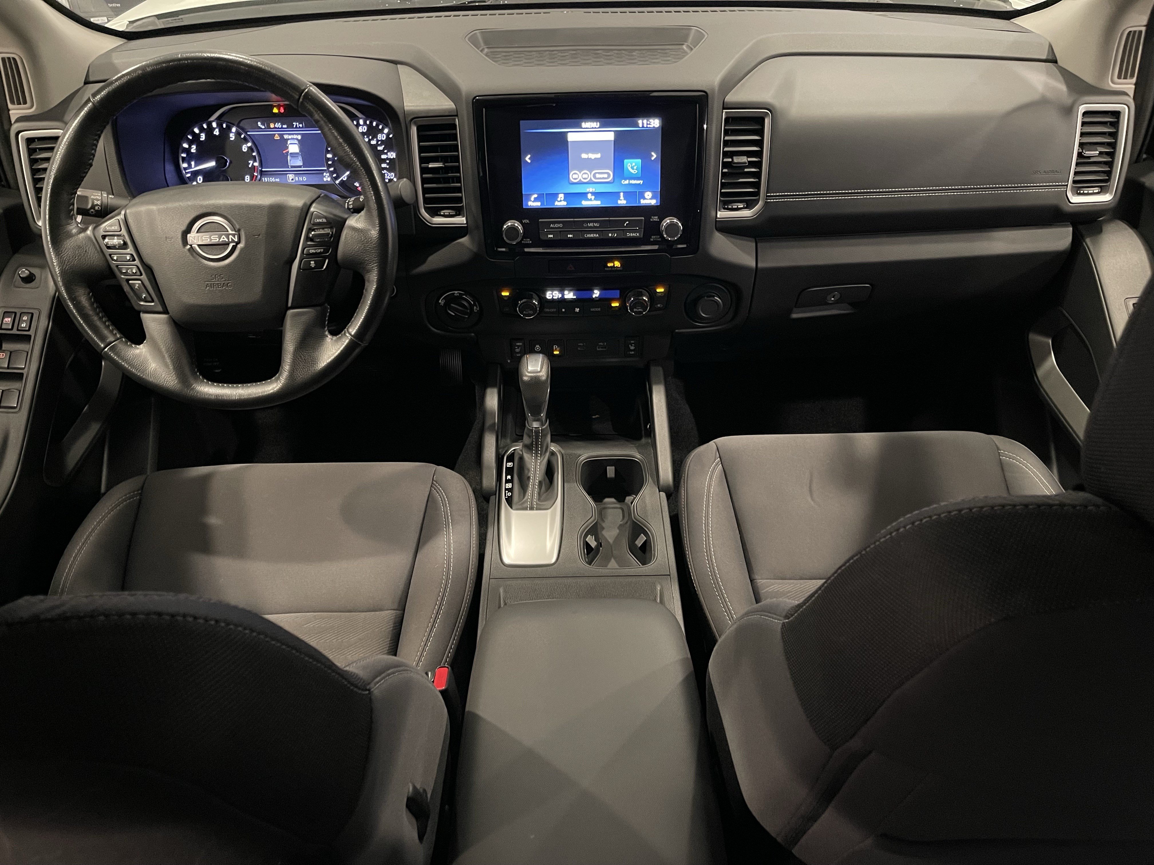 Used 2023 Nissan Frontier SV w/ SV Convenience Package AWD/4WD image 16