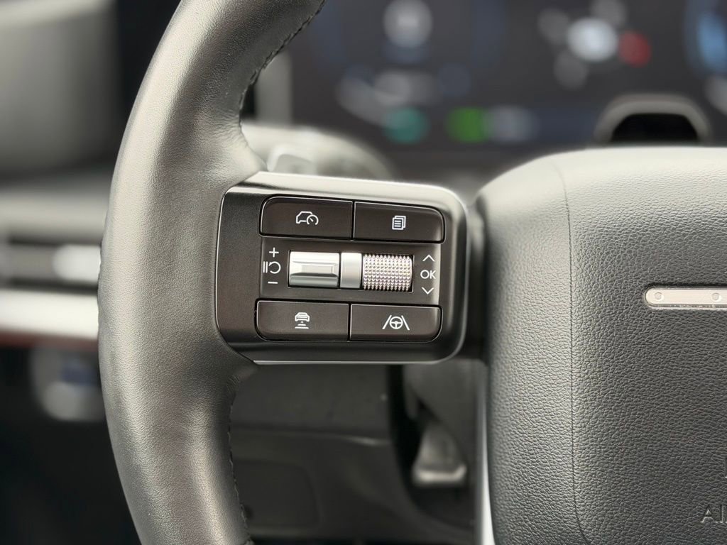 Used 2025 Hyundai Santa Fe Limited AWD/4WD image 16