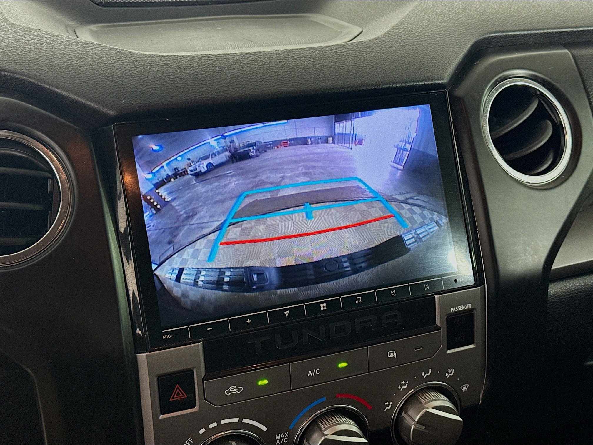 Used 2017 Toyota Tundra SR5 w/ SR5 Upgrade Package image 19