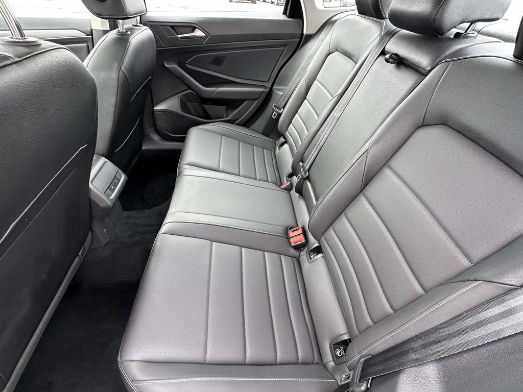 Certified 2021 Volkswagen Jetta SE w/ SE Cold Weather Package image 12