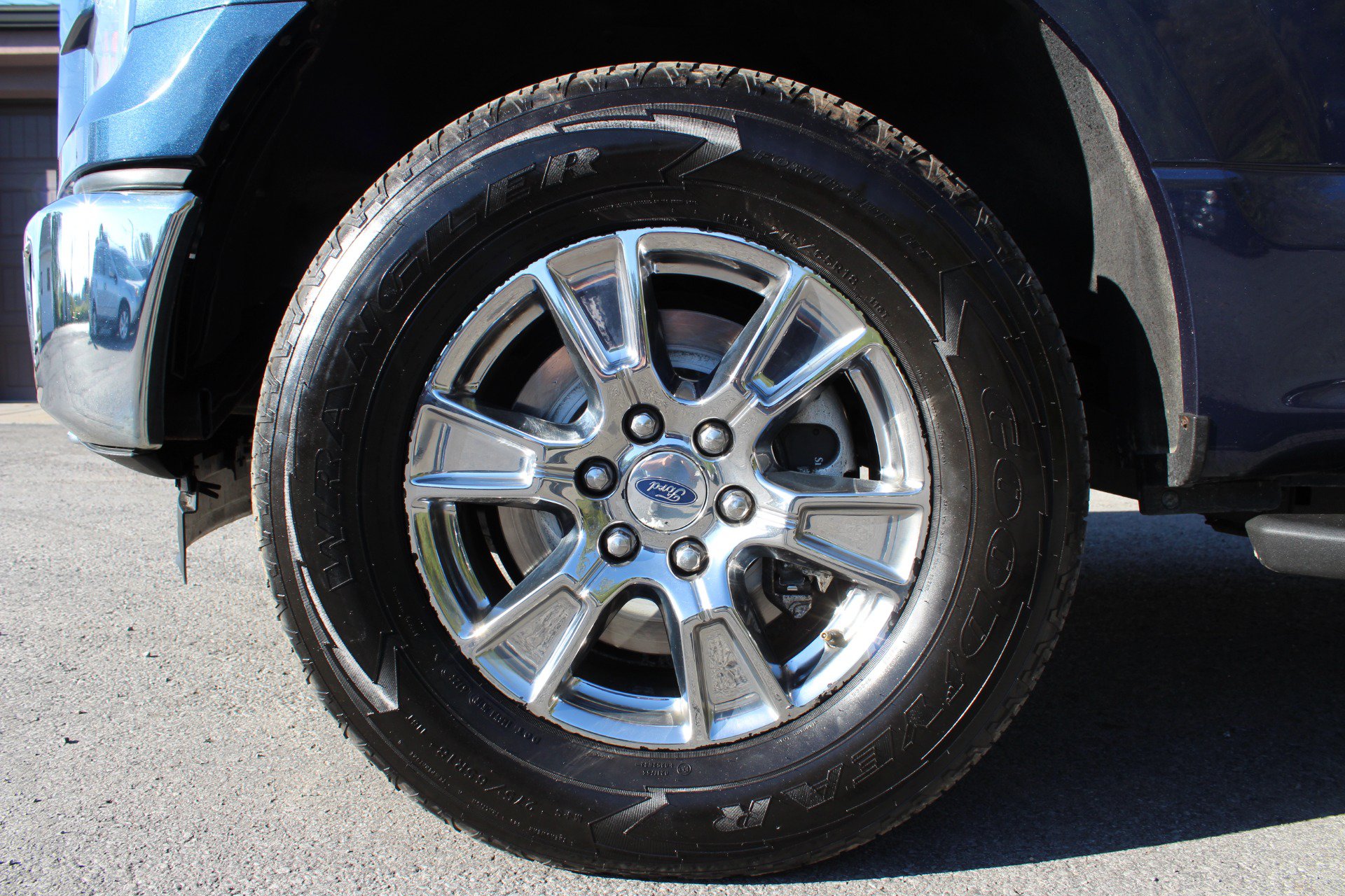 Used 2016 Ford F150 XLT w/ Equipment Group 302A Luxury AWD/4WD image 38