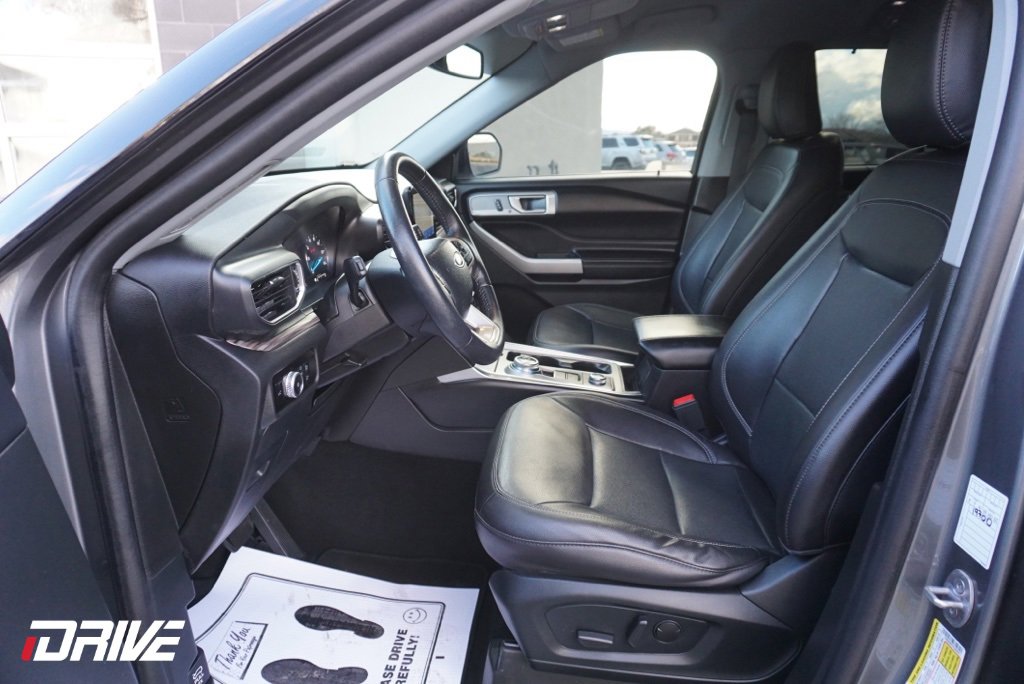 Used 2023 Ford Explorer Limited image 17