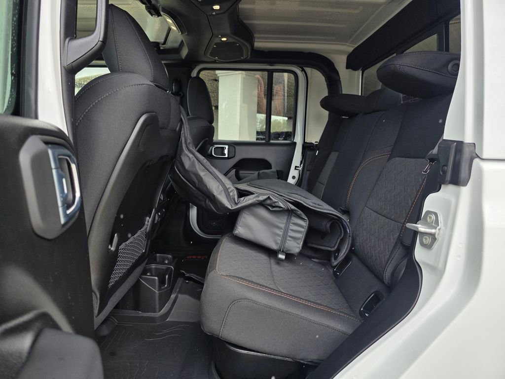 Used 2026 Jeep Gladiator Mojave image 12