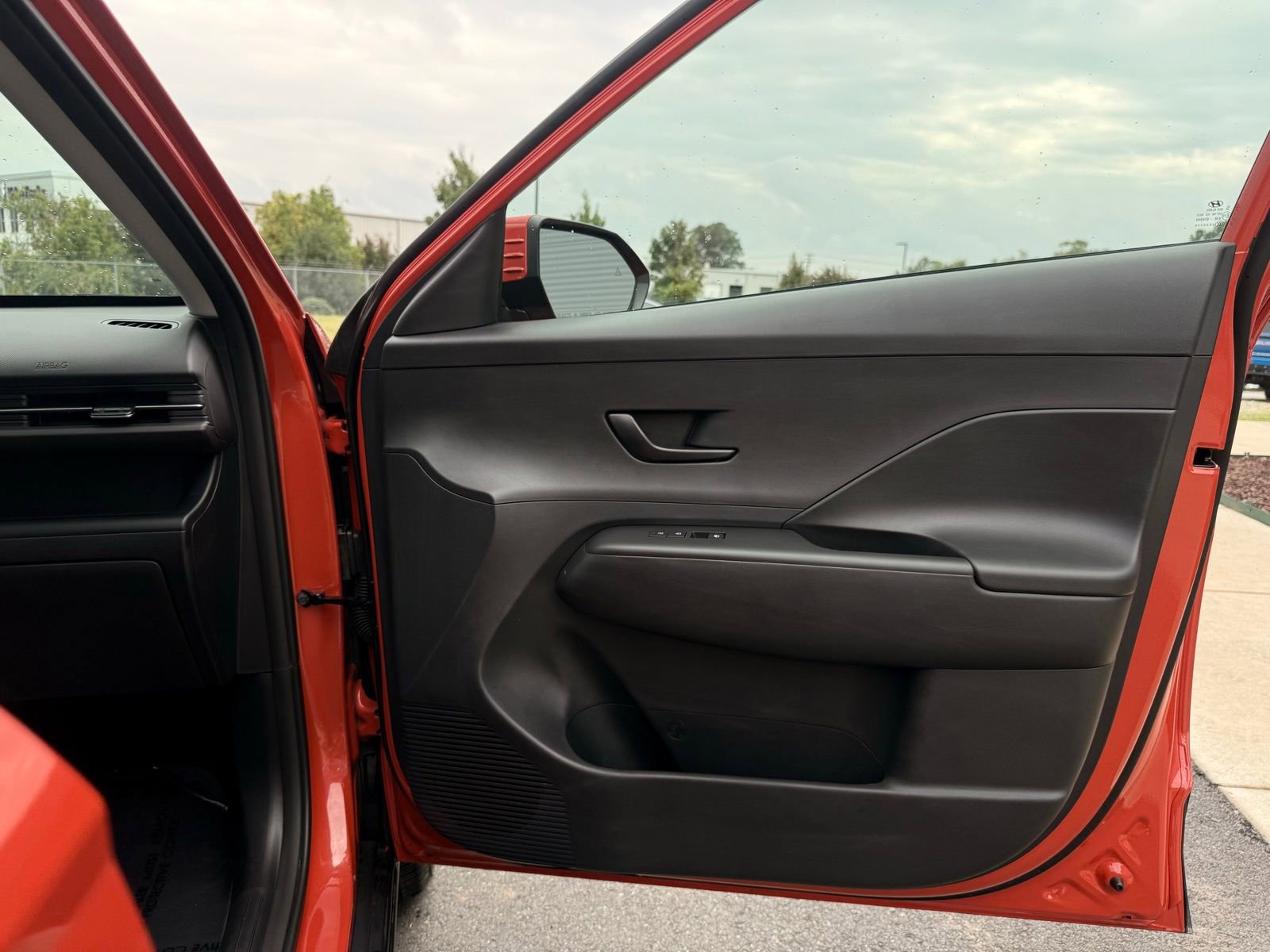 Used 2025 Hyundai Kona SEL image 22
