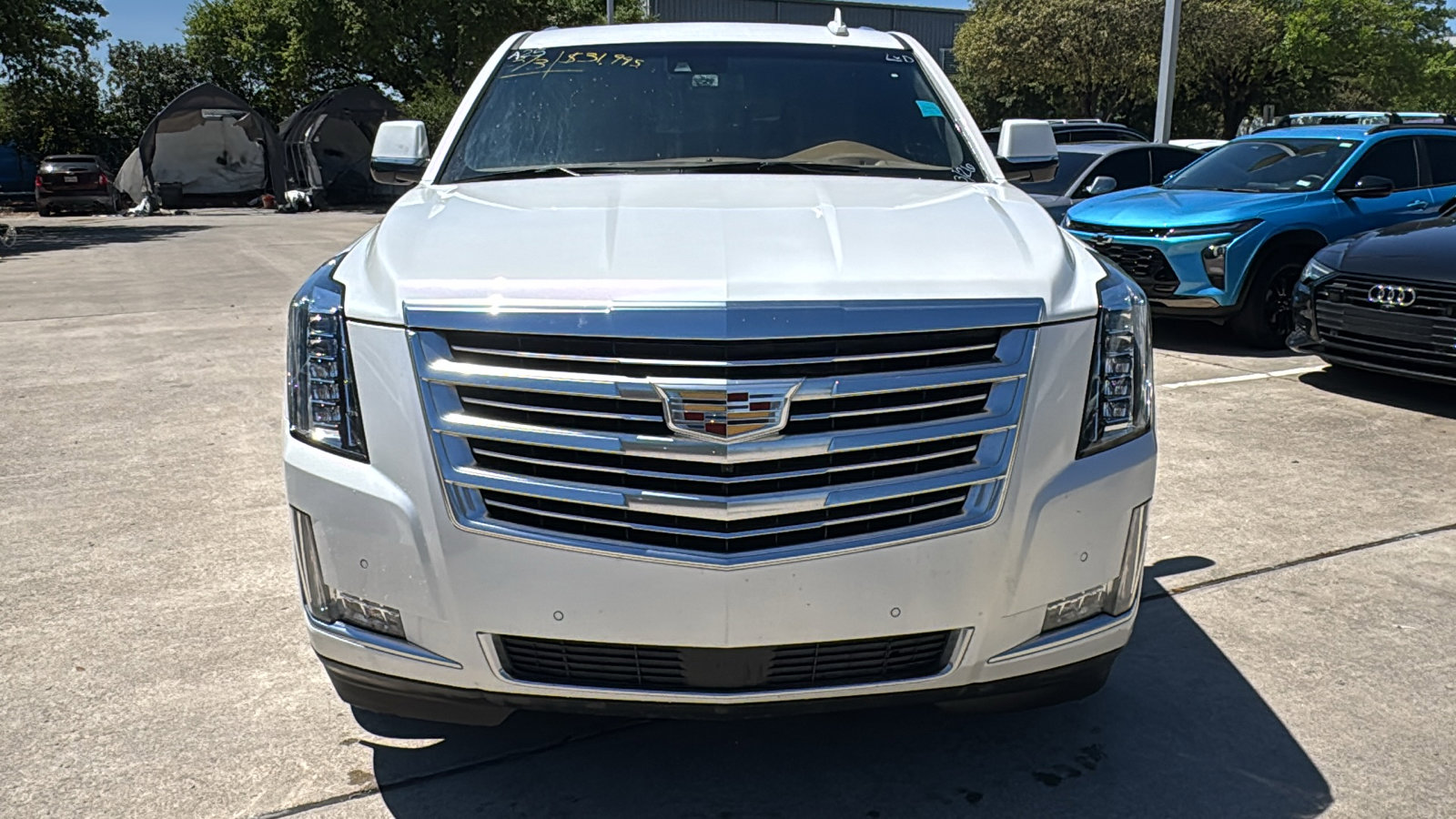 Used 2017 Cadillac Escalade Platinum image 2