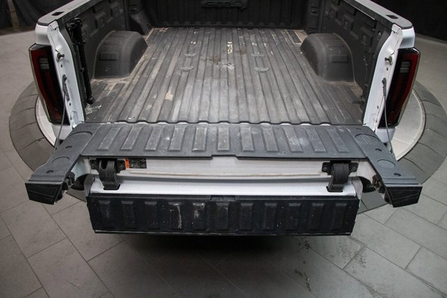 Used 2024 GMC Sierra 3500 AT4 w/ AT4 Premium Plus Package image 17