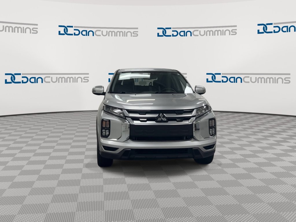 Used 2024 Mitsubishi Outlander Sport SE AWD/4WD image 3