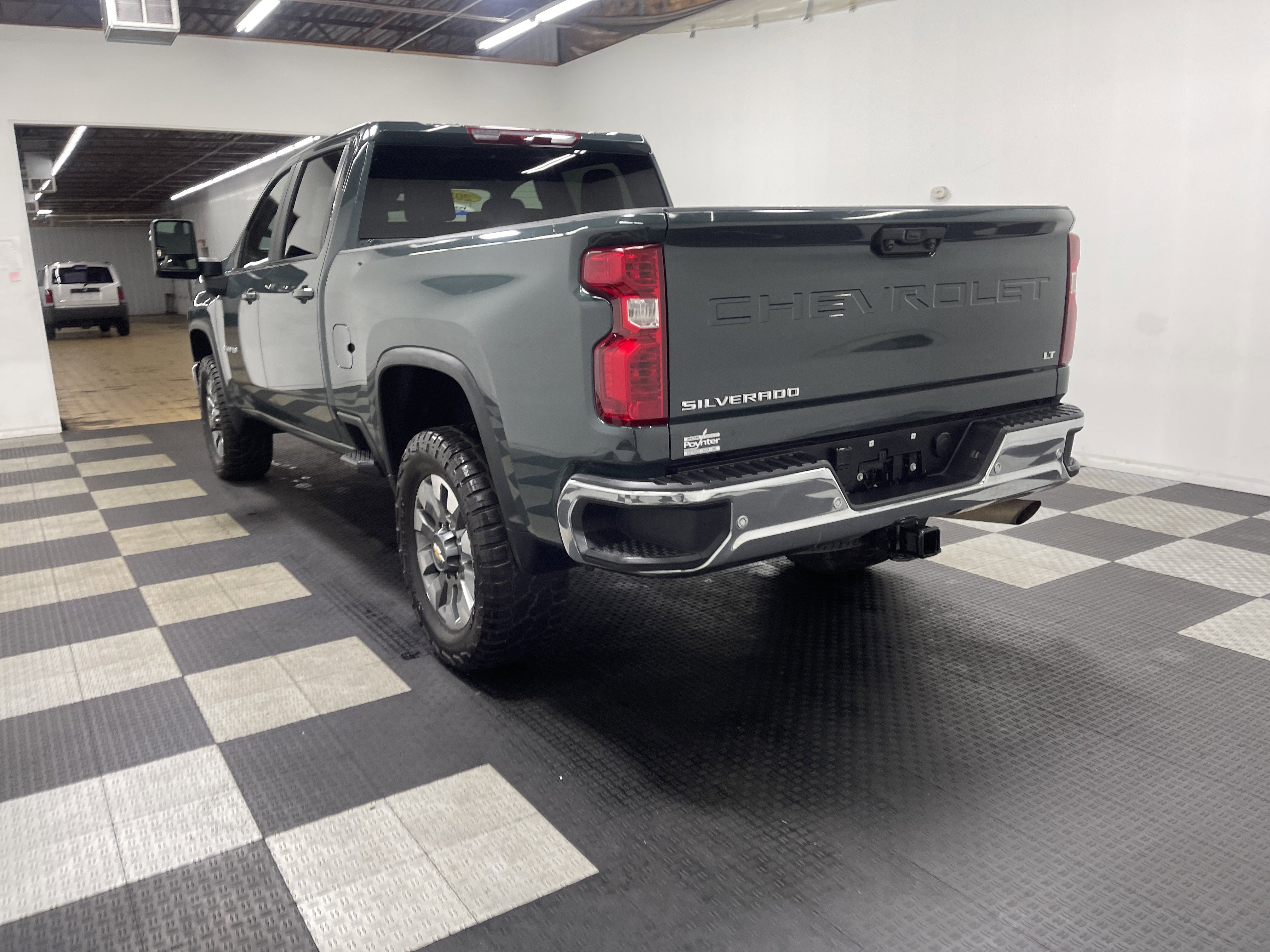 Used 2025 Chevrolet Silverado 3500 LT w/ Safety Package AWD/4WD image 2