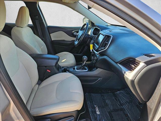 Used 2015 Jeep Cherokee Latitude FWD image 26