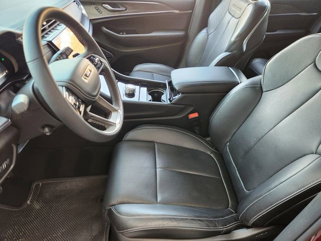 Used 2023 Jeep Grand Cherokee Overland w/ Luxury Tech Group IV image 10