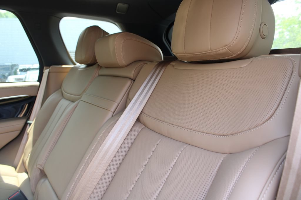 New 2026 Land Rover Range Rover SE AWD/4WD image 8