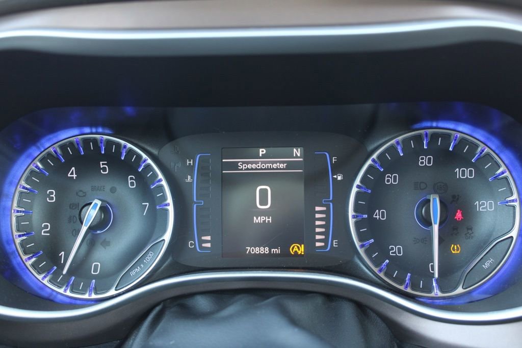 Used 2020 Chrysler Voyager Lxi image 36